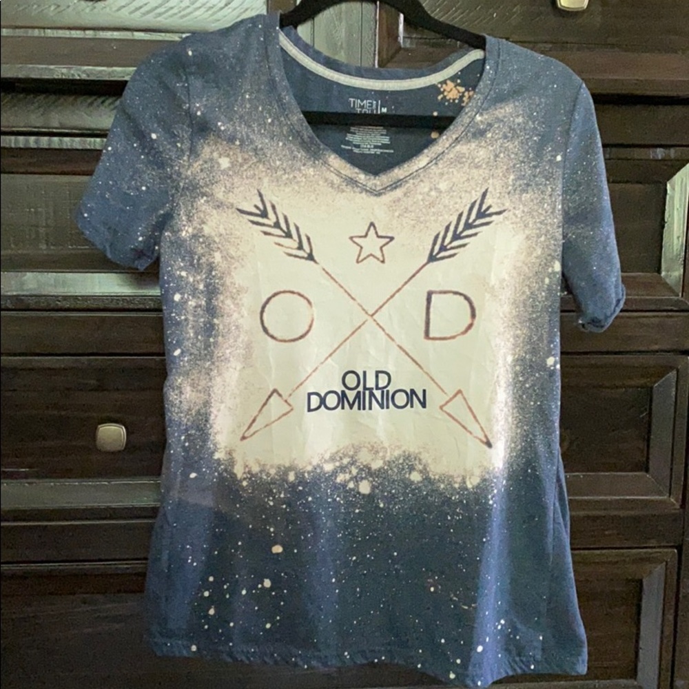 Bleached old dominion tee size medium